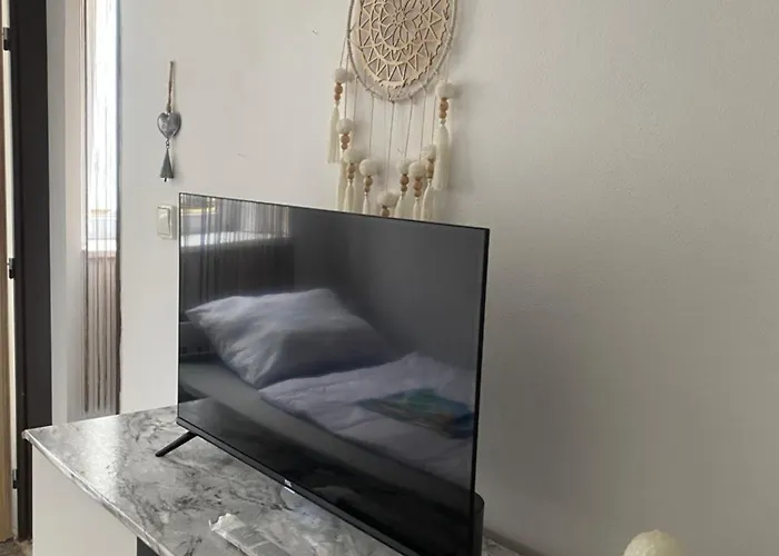 Linda בית אירוח *